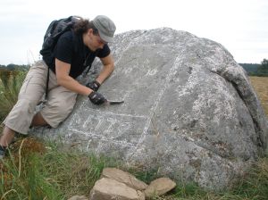 024 Priekalnu akmens ar iekalumiem 29082009